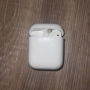 AirPods (2nd Generaron) replacement only. Sold separately or together